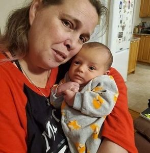 Meet your Posher, Crystal